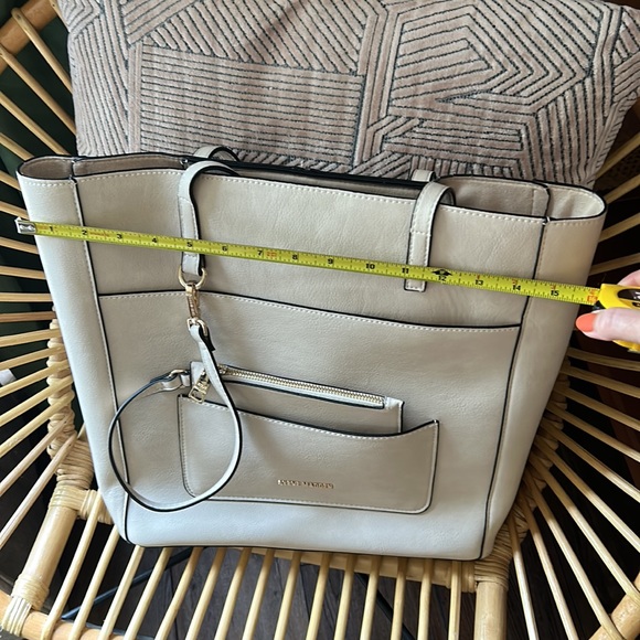 Steve Madden Tote - Picture 10 of 14